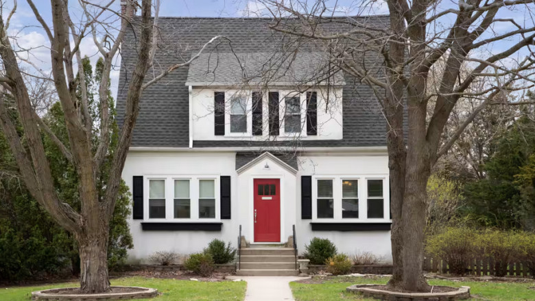 Mortgage rates plunge to 10-month low, opening window of opportunity for house hunters