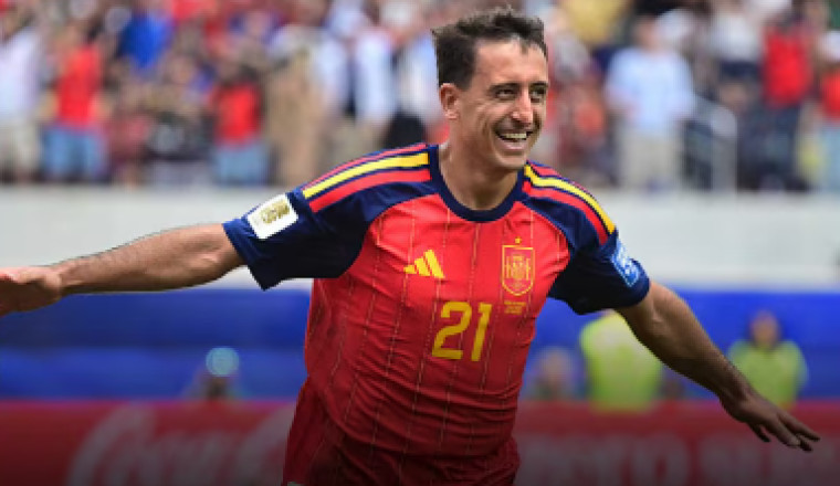 Spain cruise past Austria to reach World Cup last 16 as Oyarzabal shines
