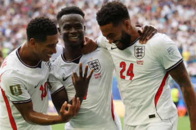 Saka hat-trick inspires England to thrilling 6-4 victory over France in World Cup third-place playoff